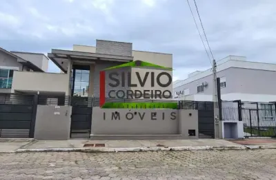 Casa com 4 quartos à venda na jornalista beto stodick, 145, barra da lagoa, florianópolis por r$ 3.300.000