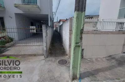 Casa com 2 quartos à venda na servidão agenor elói da silva, 38, lagoa da conceição, florianópolis por r$ 450.000