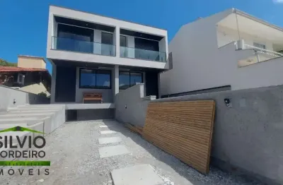 Casa com 3 quartos à venda na rua canto da amizade, 82, lagoa da conceição, florianópolis por r$ 1.700.000