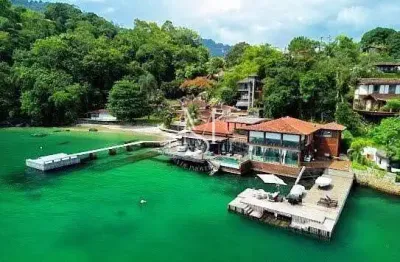 Mansão de luxo à beira-mar com praia privativa e pier – angra dos reis | marçal imóveis exclusive
