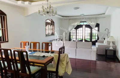 Casa independente e espaçosa no parque das palmeiras – angra dos reis