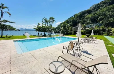 Luxuosa casa em condomínio fechado com marina – angra dos reis