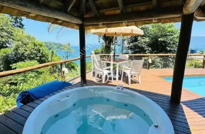 Casa rústica à venda no condomínio village das conchas – mangaratiba