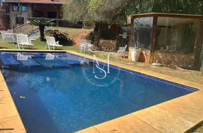 Casa exclusiva em itaipava com estrutura de lazer completa