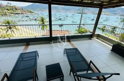 Casa de alto padrão reformada à beira-mar no condomínio marinas, angra dos reis