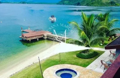 Mansão frente ao mar com heliponto e praia privativa em angra dos reis