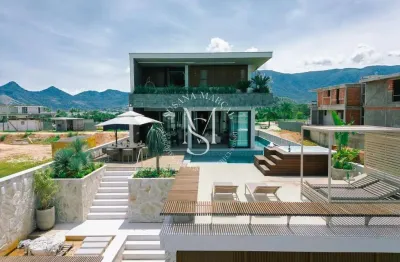 Casa de canal à venda no reserva das aroeiras porto bracuhy, angra dos reis.