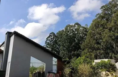 Casa de campo em condomínio com portaria e segurança 24h, 1h20 de são paulo. oportunidade!