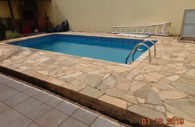 Casa com 4 quartos à venda na Rua João Ribeiro, Coliseu, Londrina