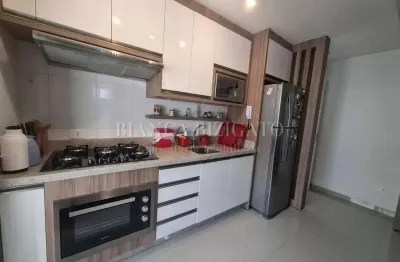 Moderno, mobiliado e bem localizado: apartamento 2 dorms com suíte e vaga!