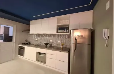 Apartamento 2 dormitórios, suíte, sacada com churrasqueira no bacacheri !