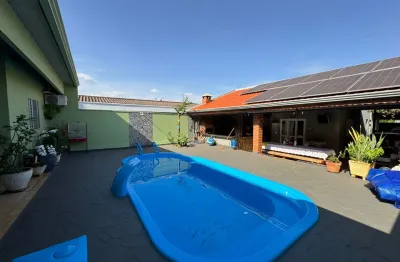 Casa parque ribeirão 3 dorm, piscina, área churrasco  fotovoltaica