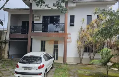 Casa com 5 dormitórios  para venda no bairro centro em camboriú/sc