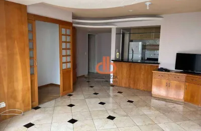 Flat dois quartos com planejados,  frente, próximo à praia no coração do gonzaga