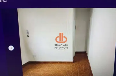Apartamento um dormitório no boqueirão, 2 andar .ótima localização