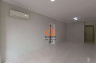 Apartamento com tres dormitórios à venda,- Gonzaga - Santos/SP