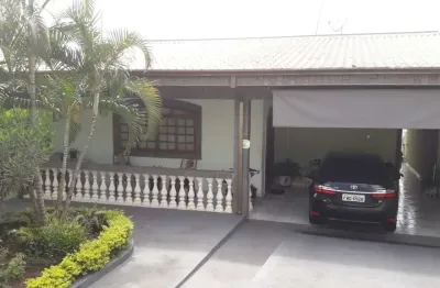Casa com 3 quartos à venda no Madureira, Bauru 