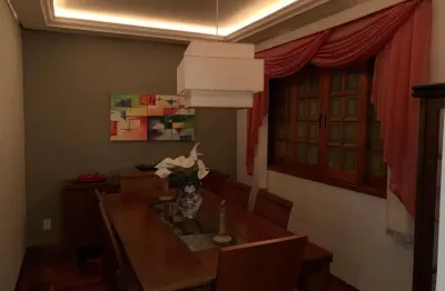 Casa com 5 quartos à venda na Vila Serrão, Bauru 