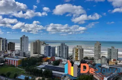 Se encante com o nascer do  sol e uma vista para o mar todos os dias.