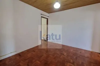 Casa térrea com 02 dormitórios para alugar na ponte são joão - jundiaí/sp