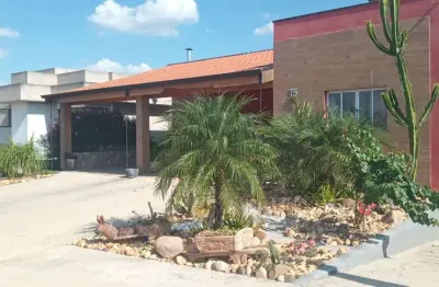 Casa em condomínio fechado com 5 quartos à venda na rua dos sabiás, 75, terras de santa izabel, salto por r$ 1.300.000