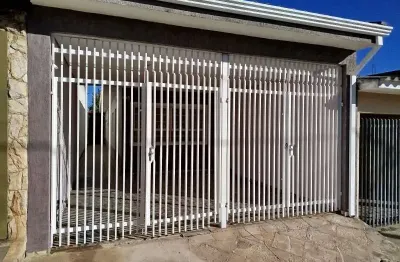 Casa com 2 quartos à venda na rua adelino garcia, 345, jardim são joão, salto por r$ 320.000