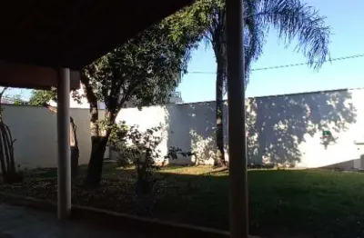 Casa com 2 quartos à venda na rua grécia, 51, jardim celani, salto por r$ 560.000