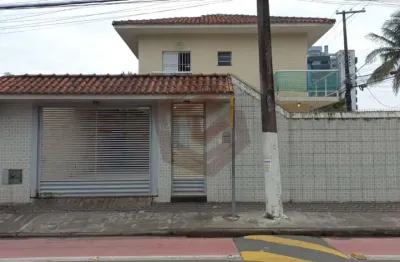 Sobrado no centro de bertioga – 3 dormitórios à 150 m da praia!