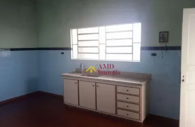 Casa à venda no bairro algodoal com 3 dormitórios, quintal grande.