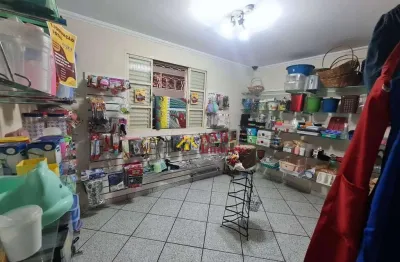 Casa à venda no cecap. ótima localização.  uma grande oportunidade de morar e montar o seu negócio dentro da mesma estrutura!!!!