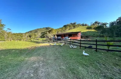 Sítio a venda na cidade natividade da serra com 22 alqueire total.