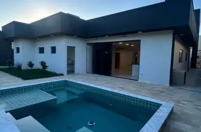 Excelente casa alto padrão a venda na região central de ubatuba sp