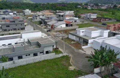 Terreno em condomínio fechado à venda no Jardim Carolina, Ubatuba 