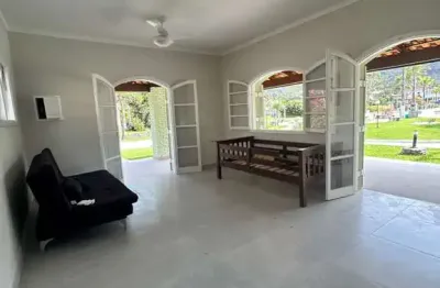 Excelente casa no condomínio park hills para venda ou troca com imóvel em ubatuba.