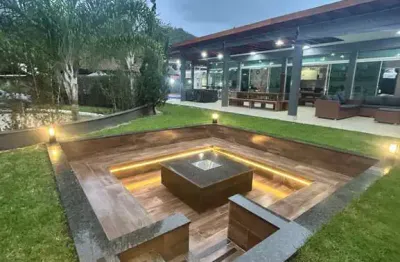 Casa alto padrão para venda em condomínio no park hills, bairro horto em ubatuba sp.
