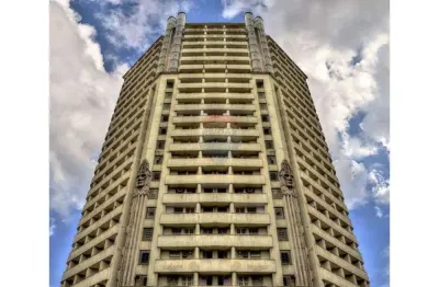Sala comercial no icônico edifício acaiaca – vista exclusiva