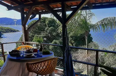 Impecável casa à venda em florianópolis-sc, bairro lagoa da conceição: 3 quartos, 1 suíte, 2 salas, 2 banheiros, 2 vagas, 130m².