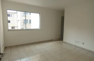 Apartamento com 3 quartos, 2 banheiros 2⁰ andar , próximo ao shopping boulevard