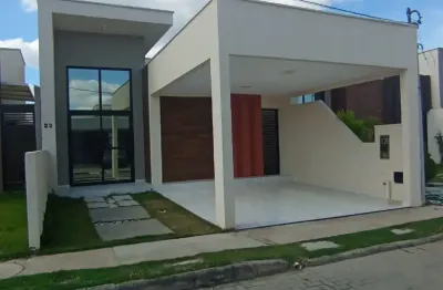 Casa no condominio residencial vienna, 2 quartos sendo um suite e garagem coberta.