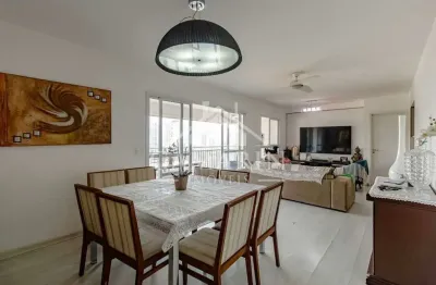Apartamento de 127m, 3 dormitórios, 1 suíte, 2 vagas, 4 banheiros, 2 salas.