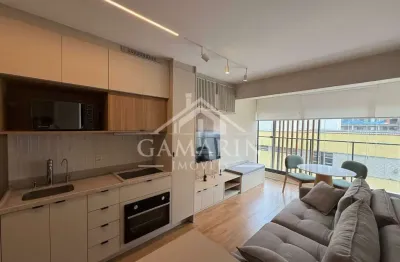 Studio de 42m², marcenaria em todos os cômodos, mobiliado, vaga de garagem , 2 banheiro.