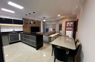 Casa com 3 quartos à venda na Rua Santa Maria do Cambuca, Vila Tolstoi, São Paulo