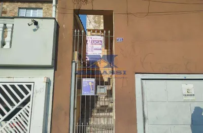 Casa com 2 quartos para alugar na Rua Diogo Leite, Vila Industrial, São Paulo