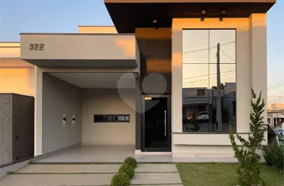 Sofisticação e conforto: casa com piscina e gourmet em condomínio exclusivo