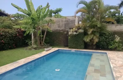 Frente ao mar sobradão 4 suites - 4 varandas - piscina grandona com cascata na propria casa