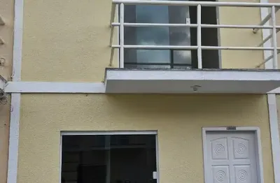 Vendo casa em condominio no laranjal 2 quartos com varanda