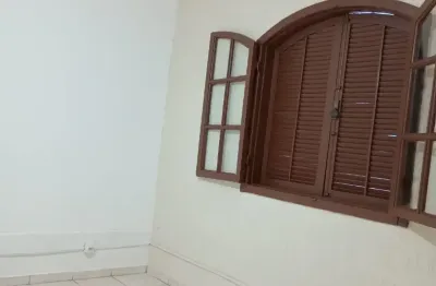 Casa com 1 quarto para alugar na Travessa Uricina Vargas, 40, Mutondo, São Gonçalo