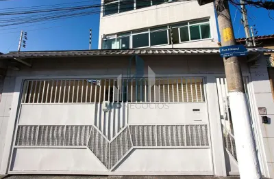 Casa com 3 quartos para alugar na Rua Imbocuí, Vila Moreira, São Paulo
