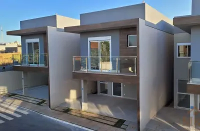 Sobrado em condomínio fechado, 191m², 4 suítes, com piscina privativa no jardim atlântico