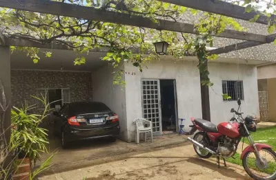 Casa térrea 3 quartos sendo 1 suíte no residencial portinari